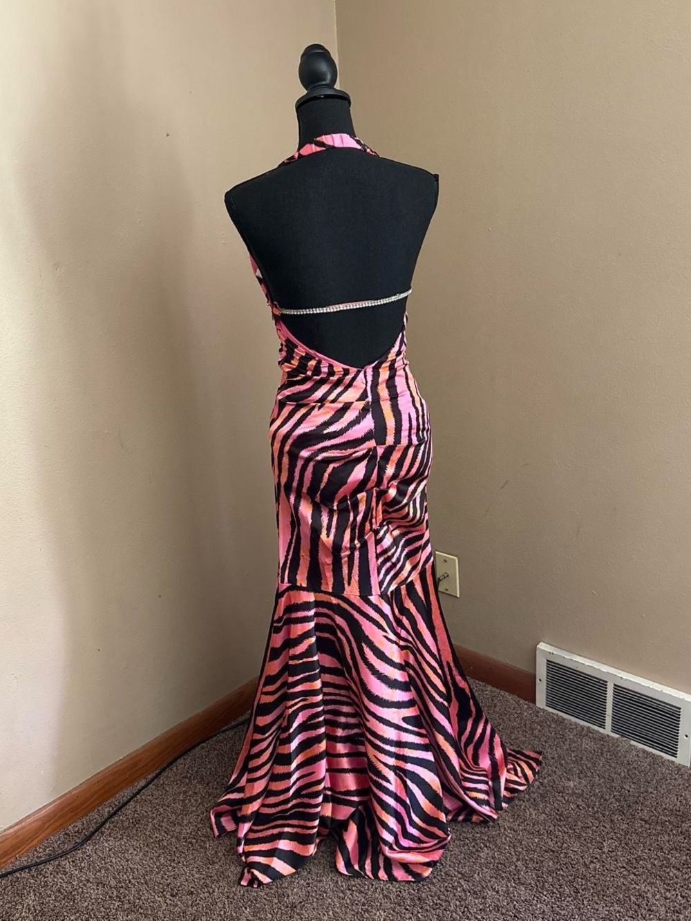 Jump apparel by Wendy chaitin y2k pink satin zebra print dress